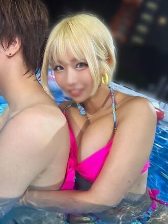 FC2-PPV-4742444 My dick is hard! A close-contact erotic date with a blonde big-breasted gal with a wicked body at the night pool ⇒ After that, we had continuous raw sex at the hotel (creampie × ②) "Alice"