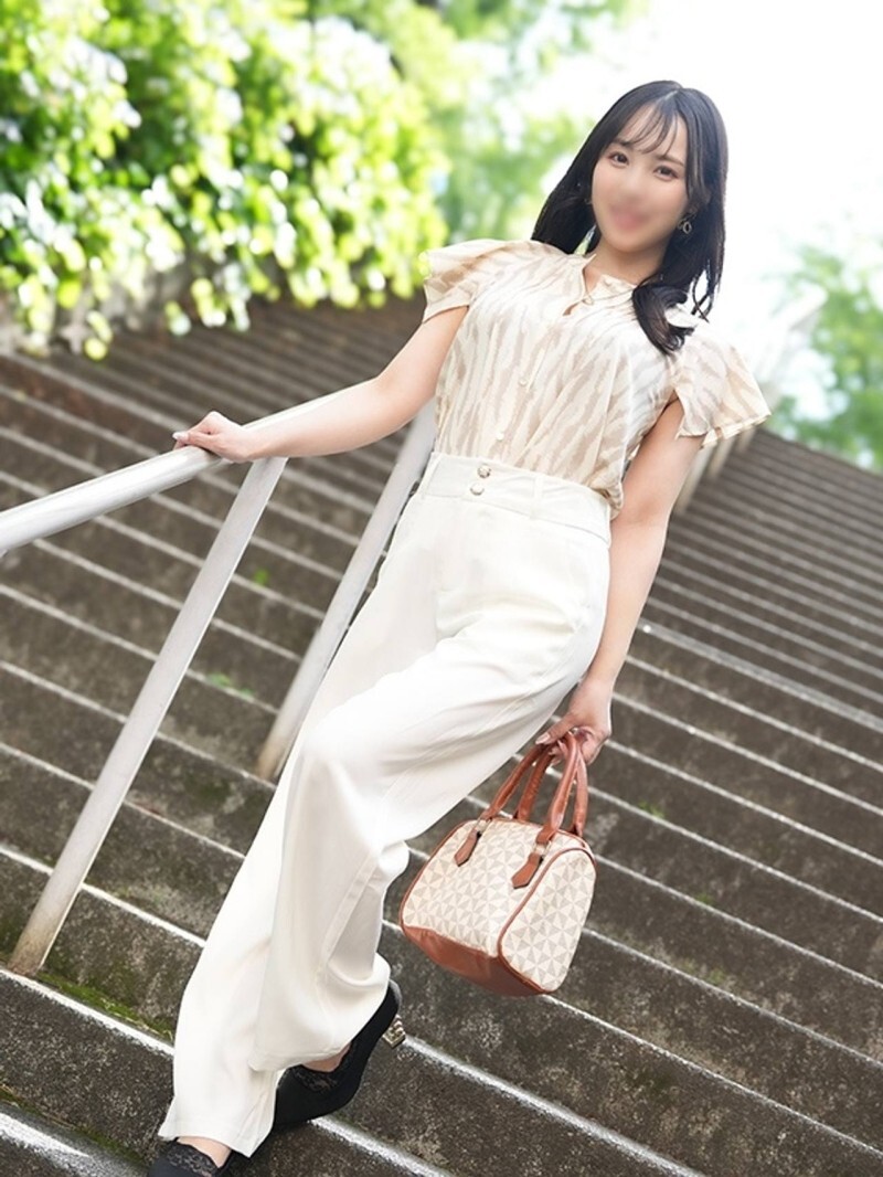 FC2-PPV-4827731 I filmed this in between playcare duties ★ A cock-crazed, horny housewife, Non, 30 years old