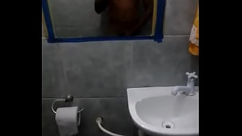 ⁣Masturbação No Banheiro - teen, masturbation, gay - Video 5805349