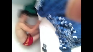 ⁣Mi Vecino Me Llama Cuando Se Va Su Mama