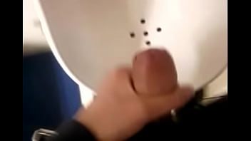 Paja En Urinario Universidad