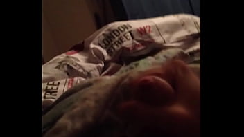 ⁣Petit Sexe Se Branle