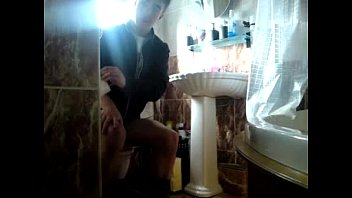 Turner Taking A Poo