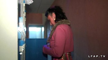 ⁣Libertine Francaise Sodomisee Au Sauna Dans Un Plan A 3 Avec Papy Voyeur