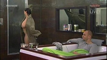 ⁣Bettie Ballhaus shower 10.03.2009