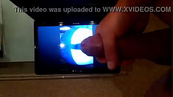 Sigo Calentando Al Húngaro Y Se Masturba Con Todas Mis Fotos