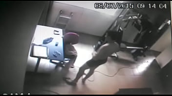 ⁣Novinho Gostoso Pelado Na Academia