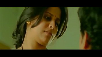Sai Tamhankar Hot Scene In Hunterr 2015