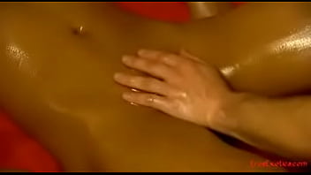 A Delicia Da Massagem Yoni