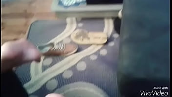 ⁣Marido Sai Pra Trabalhar E Ela Vem Me Dar 2