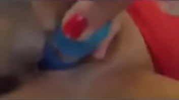 ⁣Gf Slut Gets Loud As She Cums