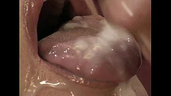 ⁣Metro - Hosuton Big Boob Brigade - Scene 2