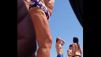 ⁣La Francesa En Topless