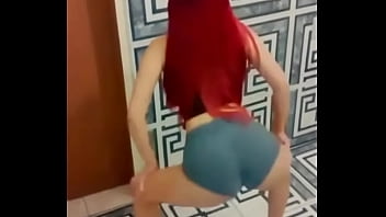 ⁣Brazilian Twerk Girl