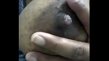 ⁣Gordinha Brincando Com Banana