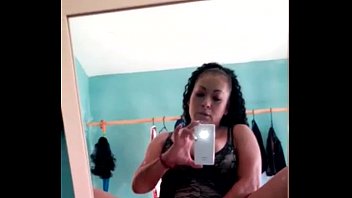 ⁣Estoy Caliente, No Aguanto Mas, Me Cojo Solita. Quieres Meterme Tu Verga Papi?