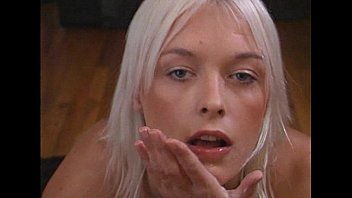 ⁣Metro - Handjob Hunnies 02 - scene 1