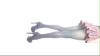 ⁣Tacones Y Montando Juguete