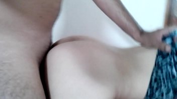 ⁣Dando De Quatro Na Sala