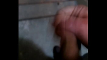 ⁣Mastubandome En Las Escaleras De Un Hotel