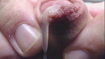 ⁣Tirando Leite Do Pau Meia Bomba