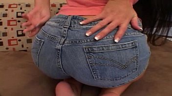 ⁣Luscious Lopez Latina