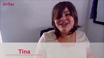 ⁣Silicone Diamond Darling Vibrator Review By Curious Christina (1)