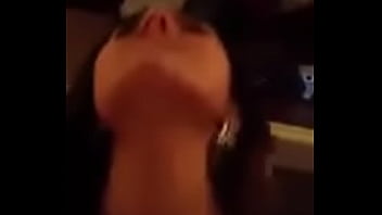 ⁣Gostosa Sentando Com Prazer