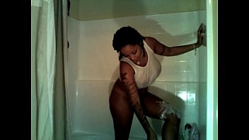 ⁣Ebony, Shower, Strip, Shave, Kitten - Black_woman - 2025 - Passionate - Experience - Video 5546943