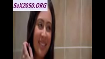 Preety-get-nude-bath 1