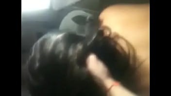 ⁣Comendo A Putinha Na Sala