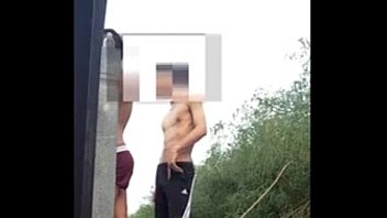 ⁣Comendo Na Entoca