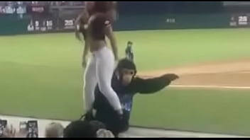 ⁣Sexy Chica De Culiacan Bailando Con Los Tomateros