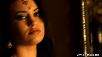 ⁣Beautiful Lady Bollywood Dancing