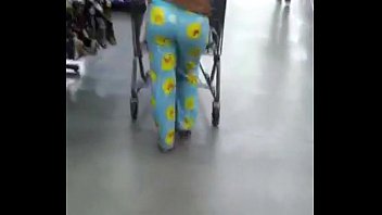 Candid Booty 1 - big, latina, milf, ebony, booty, candid, spandex - Video 5509400