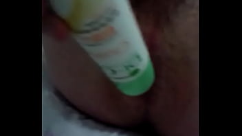 ⁣Ela Enfiou Um Tubo De Desodorante No Meu Cu.