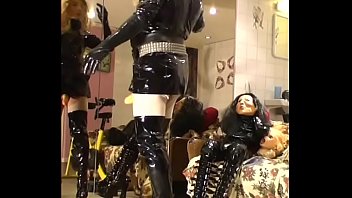 Roxina2005bigcocklatexslut060205xl