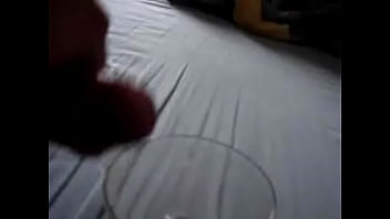 Gozando Numa Taca De Cristal