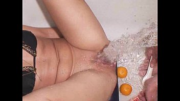 ⁣Sima Mature Fisting