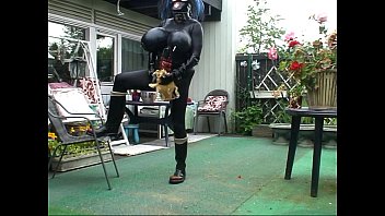 Roxina2013biggurlgardenpervy160713xxxl