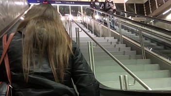 Jaqueta De Nylon Da Universitária Pt 1