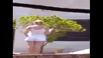 Loiraça De Shortinho Branco Socado