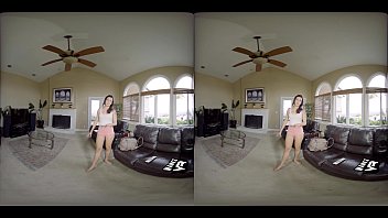 Anal Sex With Sophia Grace In Virtual Reality!