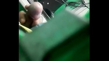 Paja En Cabina De Internet En Yumbo Valle