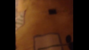 Qliando Con La Almohada