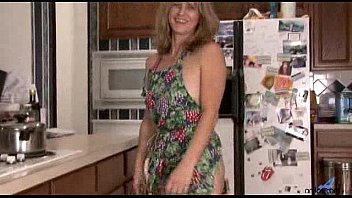 Solo Milf Toying