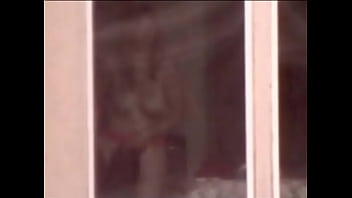 Espiando A Exhibicionista Del Edificio De Enfrente