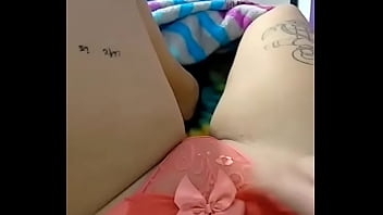 Gostosa Na Siririca – gostosa, calcinha, siririca, laranja – Video 4623240