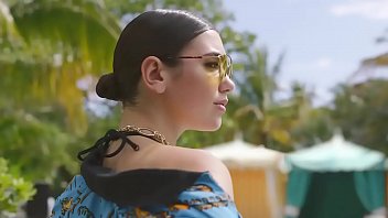 Dua Lipa – New Rules (official Music Video)