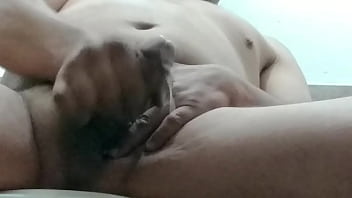 Una Verga Muy Rica Sacando Leche